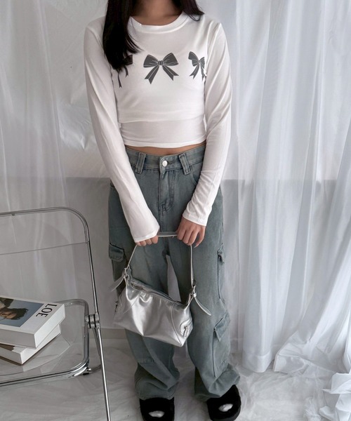 etta（エタ）の「シンプルリボンショート丈ロンT／長袖Tシャツ（Tシャツ/カットソー・レディース・ホワイト・MEDIUM）」の4枚目の写真