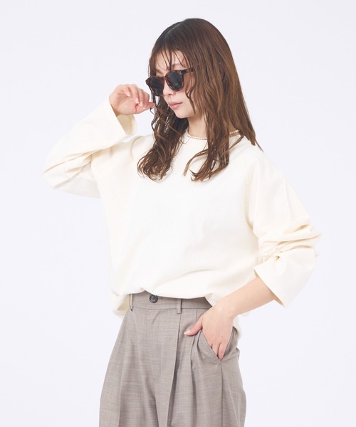 abahouse mavie(アバハウスマヴィ)の「【バックロゴ】ラグランプルオーバー(Tシャツ/カットソー・レディース・ベージュ/オフホワイト/チャコールグレー・フリー)」の7枚目の写真