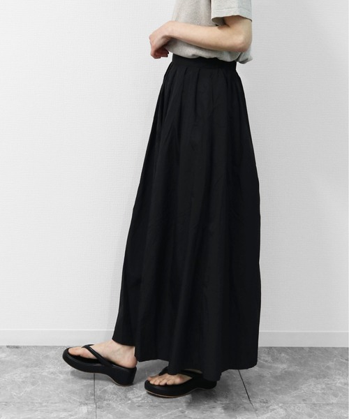 THE CELL.（ザセルドット）の「ナイロンワッシャー加工　プリーツタックスカート　NYLON WASHER PLEATED TUCK SKIRT（スカート・レディース・ベージュ/ブラック・FREE）」の7枚目の写真