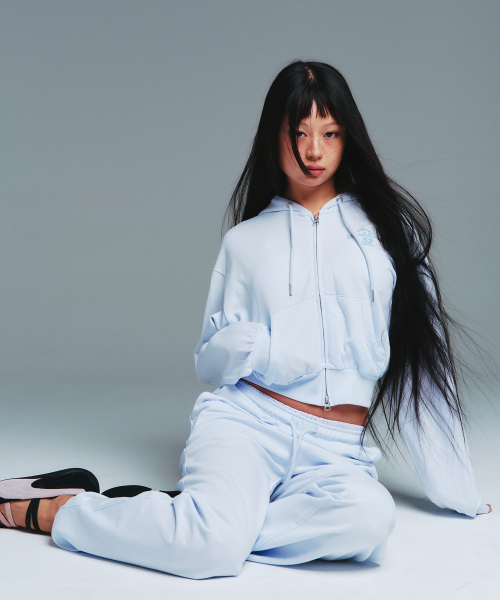 AMESWORLDWIDE(アメスワールドワイド)の「CLASSIC SLIM BOOT CUT SWEAT PANTS BLUE(スウェットパンツ・レディース・その他・SMALL/MEDIUM)」の3枚目の写真