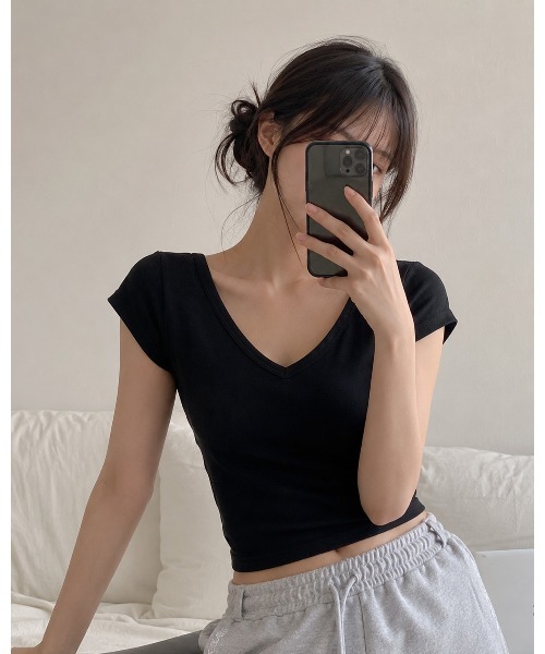 GENERAL IDEA(ジェネラルアイデア)の「【GENERAL IDEA】デイリー ショートスリーブ Vネック半袖Tシャツ / DAILY SHORT SLEEVE V-NECK T-SHIRT(Tシャツ/カットソー・レディース・ブラック/カーキ/パープル/ホワイト・S/M/L)」の3枚目の写真