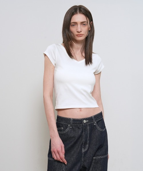 GENERAL IDEA(ジェネラルアイデア)の「【GENERAL IDEA】デイリー ショートスリーブ Vネック半袖Tシャツ / DAILY SHORT SLEEVE V-NECK T-SHIRT(Tシャツ/カットソー・レディース・ブラック/カーキ/パープル/ホワイト・S/M/L)」の5枚目の写真