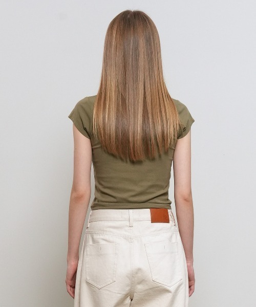 GENERAL IDEA(ジェネラルアイデア)の「【GENERAL IDEA】デイリー ショートスリーブ Vネック半袖Tシャツ / DAILY SHORT SLEEVE V-NECK T-SHIRT(Tシャツ/カットソー・レディース・ブラック/カーキ/パープル/ホワイト・S/M/L)」の22枚目の写真