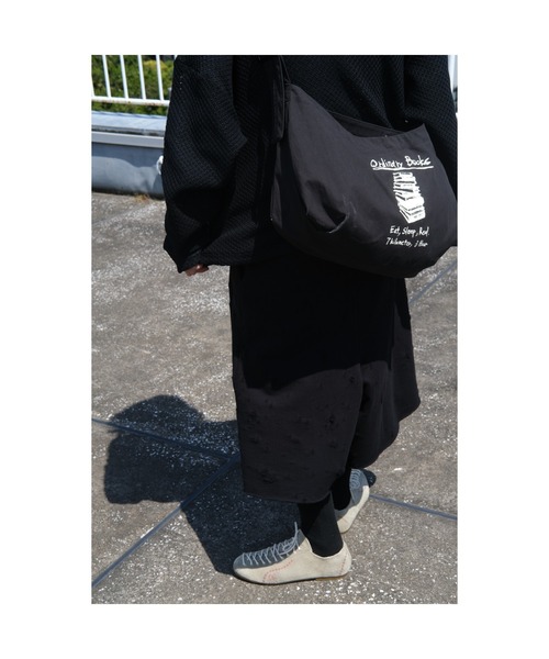 SHINYAKOZUKA(シンヤコヅカ)の「ORDINARY WANDERING BAG(ショルダーバッグ・メンズ・ブラック・ONE SIZE)」の6枚目の写真