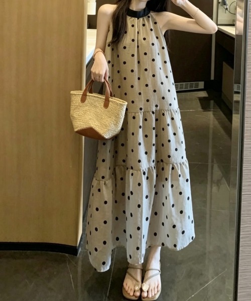 SHOUYO（ショウヨウ）の「配色ネック ドット柄ノースリーブワンピース（ワンピース・レディース・ベージュ・M）」の11枚目の写真