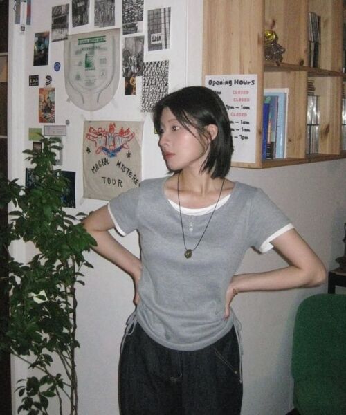 MONGDOL(モンドル)の「ヘンリーネックレイヤード半袖TシャツグレーMDTS097GRAY(Tシャツ/カットソー・レディース・その他・F)」の7枚目の写真