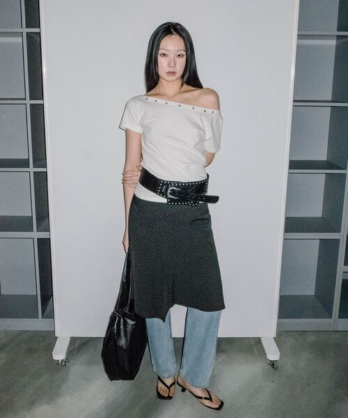 CHICKS（チックス）の「アイレットワンショルダー スリム 半袖 ダークベージュ（Tシャツ/カットソー・レディース・ダークベージュ・ONE SIZE）」の11枚目の写真