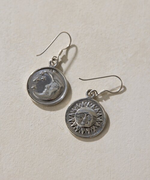 ear PAPILLONNER(イアパピヨネ)の「《スターリングシルバー使用》ダブルフェイスピアス(ピアス(両耳用)・レディース・シルバー系その他4・FREE)」の1枚目の写真