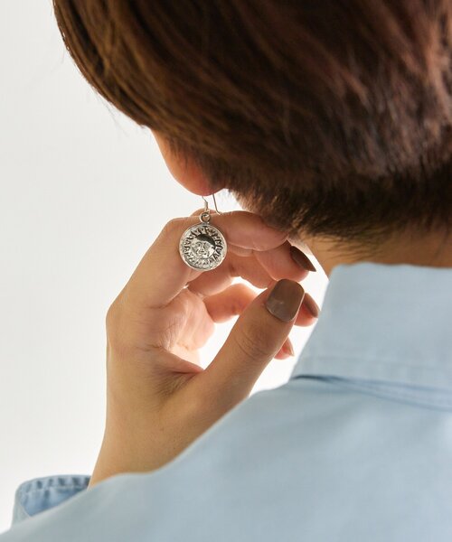 ear PAPILLONNER(イアパピヨネ)の「《スターリングシルバー使用》ダブルフェイスピアス(ピアス(両耳用)・レディース・シルバー系その他4・FREE)」の8枚目の写真