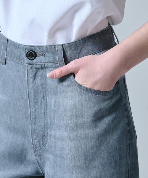 DOUBLE STANDARD CLOTHING(ダブルスタンダードクロージング)の「テンセルワイドデニムパンツ(デニムパンツ・レディース・グレー・36/38)」の17枚目の写真