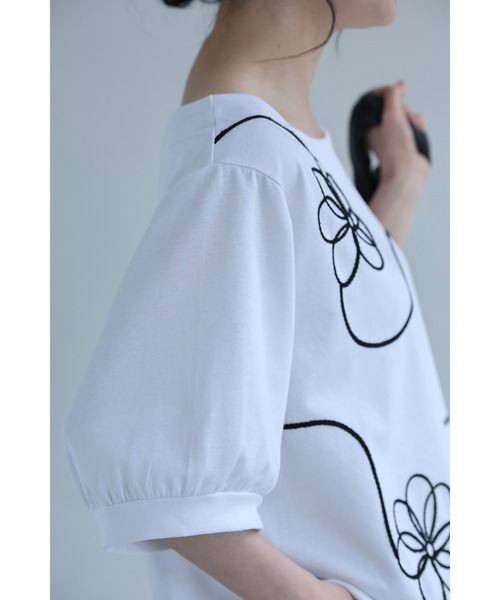 cawaii(カワイイ)の「繋がる花刺繍のカットソートップス(Tシャツ/カットソー・レディース・ホワイト・FREE)」の10枚目の写真