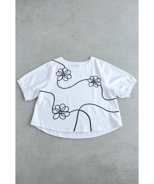 cawaii(カワイイ)の「繋がる花刺繍のカットソートップス(Tシャツ/カットソー・レディース・ホワイト・FREE)」の9枚目の写真