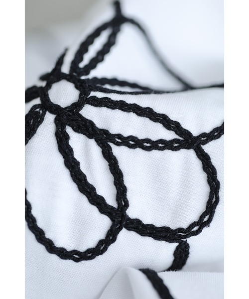 cawaii(カワイイ)の「繋がる花刺繍のカットソートップス(Tシャツ/カットソー・レディース・ホワイト・FREE)」の8枚目の写真