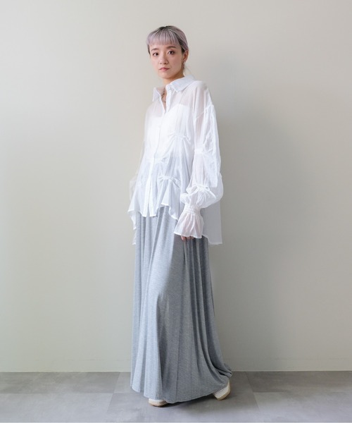 DOLLUPOOPS(ドールアップウップス)の「Gather Design Sheer Blouse(ギャザーデザインシアーブラウス)(シャツ/ブラウス・レディース・グレー/オフホワイト/ブラック/ライトピンク・FREE)」の15枚目の写真