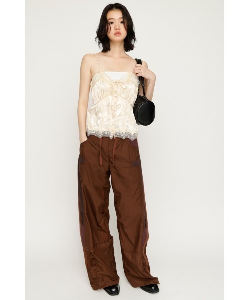 SLY(スライ)の「JQ SATIN LACE CAMI TOPS ジャガードサテンレースキャミトップス 夏服 秋服(キャミソール・レディース・アイボリー/ライトブルー・FREE)」の6枚目の写真
