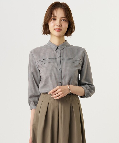 J.PRESS(ジェイプレス)の「【シーンレスに活躍】ウォッシャブルキュプラツイル タックデザイン ブラウス(シャツ/ブラウス・レディース・ダークブラウン系1/ブラック系3/ブルー系/パープル系1・9/11)」の3枚目の写真