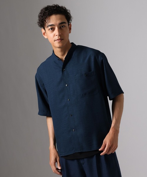 BAYFLOW（ベイフロー）の「[大人な抜け感]リラックスリネンライクバンドカラーシャツ[セットアップ可]（シャツ/ブラウス・メンズ・その他1/ネイビー/ベージュ・MEDIUM/LARGE）」の3枚目の写真