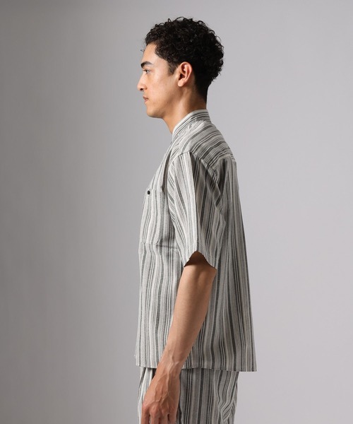 BAYFLOW（ベイフロー）の「[大人な抜け感]リラックスリネンライクバンドカラーシャツ[セットアップ可]（シャツ/ブラウス・メンズ・その他1/ネイビー/ベージュ・MEDIUM/LARGE）」の16枚目の写真