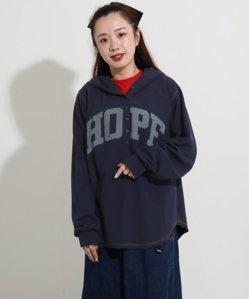 KRIFF MAYER Lady's Collection(クリフメイヤーレディースコレクション)の「配色ステッチボタンパーカー(パーカー・レディース・カラフル/オフホワイト/グレー/ネイビー/レンガ・MEDIUM/LARGE)」の4枚目の写真
