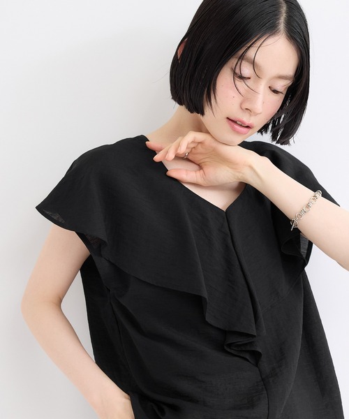 Ruffle collar blouse — блузка с рюшами у воротника