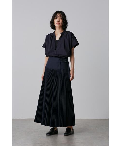 YLEVE(イレーヴ)の「YLEVE / BOURRIENNE T/C TWILL SKIRT(スカート・レディース・ホワイト/ネイビー・1/0/2)」の2枚目の写真