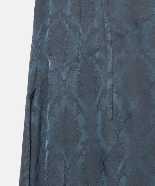 LE CIEL BLEU（ルシェルブルー）の「フリュードサテンマキシスカート / Fluid Satin Maxi Skirt（スカート・レディース・チャコールグレー・38/36/34）」の12枚目の写真