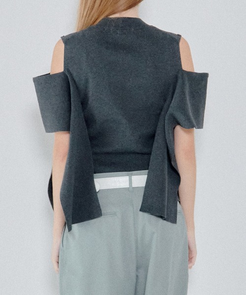 LE CIEL BLEU(ルシェルブルー)の「コールドショルダーニットトップ / Cold Shoulder Knit Top(ニット/セーター・レディース・ホワイト/ブラック/チャコールグレー・36)」の19枚目の写真