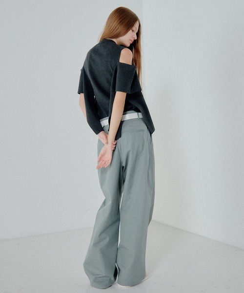 LE CIEL BLEU(ルシェルブルー)の「コールドショルダーニットトップ / Cold Shoulder Knit Top(ニット/セーター・レディース・ホワイト/ブラック/チャコールグレー・36)」の12枚目の写真