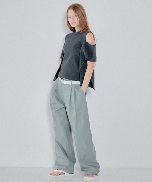 LE CIEL BLEU(ルシェルブルー)の「コールドショルダーニットトップ / Cold Shoulder Knit Top(ニット/セーター・レディース・ホワイト/ブラック/チャコールグレー・36)」の13枚目の写真