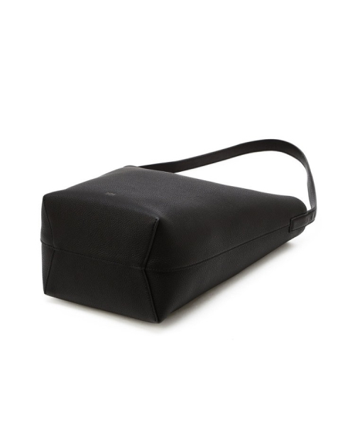 athe（アテ）の「[PANIER] ブラックレザーパニエバケットバッグ L AABA6F200BK（ショルダーバッグ・レディース・ブラック・FREE）」の2枚目の写真