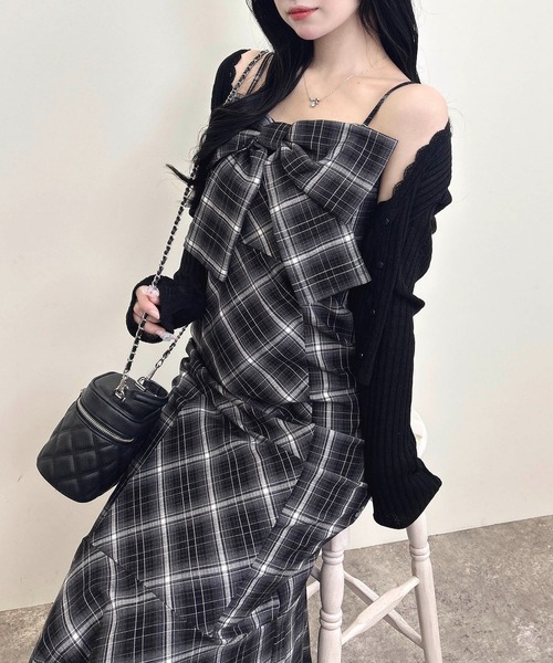 INGNI(イング)の「チェック柄リボンマーメイドキャミワンピース(ワンピース・レディース・ブラウン系その他2/ブラック系・M)」の1枚目の写真