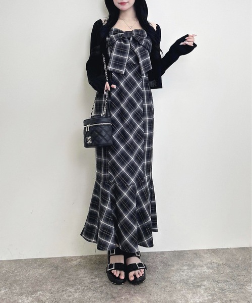 INGNI(イング)の「チェック柄リボンマーメイドキャミワンピース(ワンピース・レディース・ブラウン系その他2/ブラック系・M)」の7枚目の写真