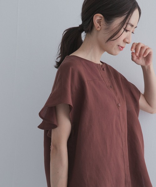 URBAN RESEARCH DOORS(アーバンリサーチドアーズ)の「バックフリルスリーブブラウス(シャツ/ブラウス・レディース・ブラウン/ネイビー/ベージュ系その他・FREE)」の2枚目の写真