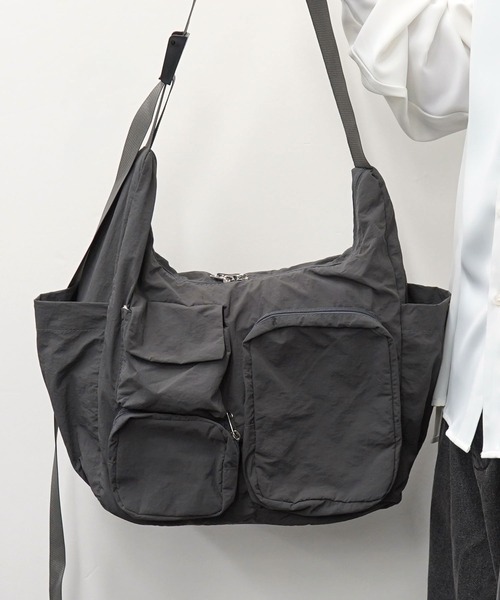 L'atelier(ラトリエ)の「マルチポケット 大容量 ショルダー バッグ(ショルダーバッグ・メンズ・グレー系2/ブラック系2/ベージュ系2・FREE)」の14枚目の写真