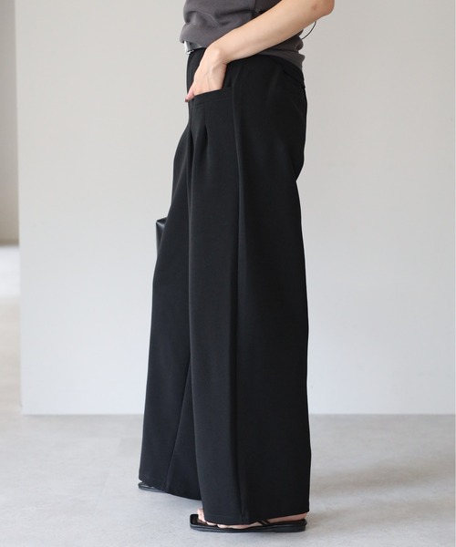 amini(アミニ)の「ツイルオープンポケットタックワイドパンツ(その他パンツ・レディース・チャコールグレー/モカ/ブラック・MEDIUM)」の19枚目の写真