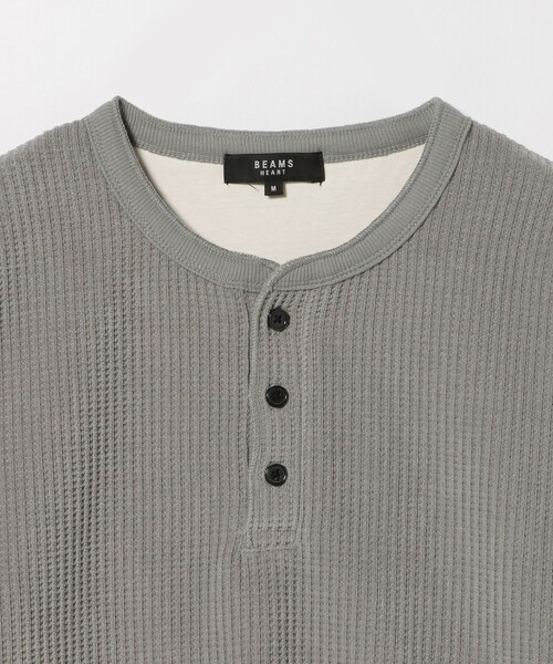 BEAMS HEART(ビームスハート)の「モールワッフル ヘンリーネック カットソー(Tシャツ/カットソー・メンズ・ブラック/グレー・L/M/S/XL)」の4枚目の写真