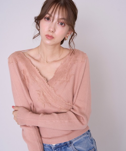 MISCH MASCH(ミッシュマッシュ)の「2026秋冬新作 レースカシュクールリブニット(ニット/セーター・レディース・ブラウン/ピンク/アイボリー・フリ-)」の3枚目の写真