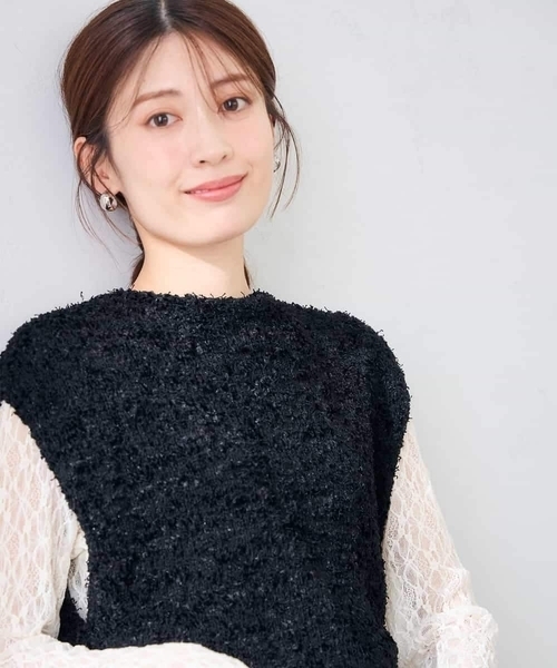 a.v.v(アーヴェヴェ)の「前後2WAY/意匠糸ニットベスト(ニット/セーター・レディース・チャコールグレー/ブラック・39)」の5枚目の写真