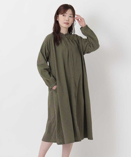 one'sterrace(ワンズテラス)の「ギンガムチェックネックフリル前開きワンピース(ワンピース・レディース・オレンジ系その他5/ネイビー系5/カーキ系5・02)」の1枚目の写真