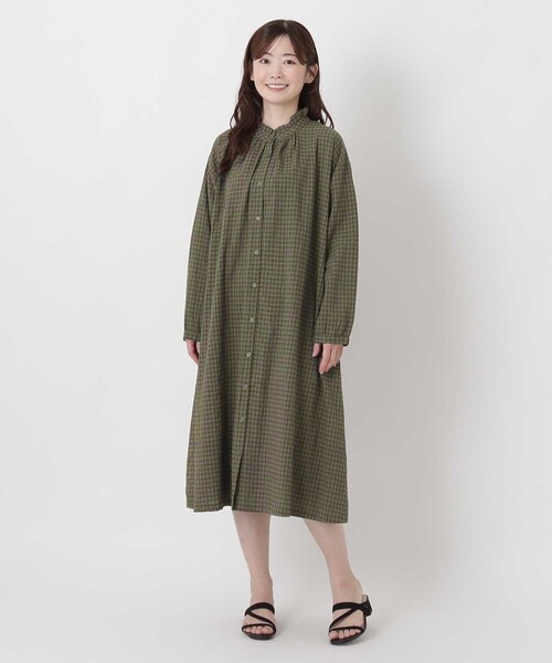 one'sterrace(ワンズテラス)の「ギンガムチェックネックフリル前開きワンピース(ワンピース・レディース・オレンジ系その他5/ネイビー系5/カーキ系5・02)」の13枚目の写真