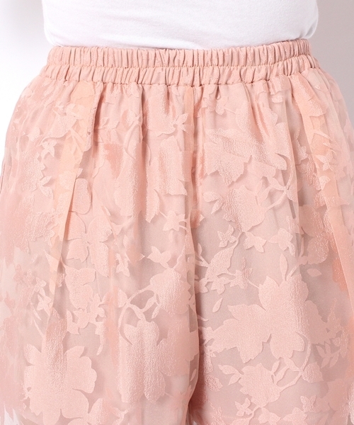 Chico（チコ）の「花柄オーガンジーショートパンツ（その他パンツ・レディース・オフホワイト/ブルー/ピンクベージュ・FREE）」の6枚目の写真