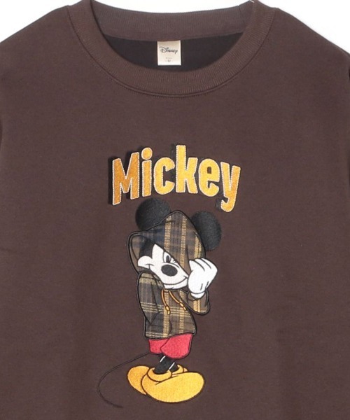 Disney(ディズニー)の「【DISNEY/ディズニー】ミッキーマウス アップリケクルーネックスウェット(裏起毛) ユニセックス(スウェット・レディース・サックスブルー/スミクロ/グレイッシュベージュ/ブラック/ブラウン/オートミール・LARGE/MEDIUM)」の9枚目の写真