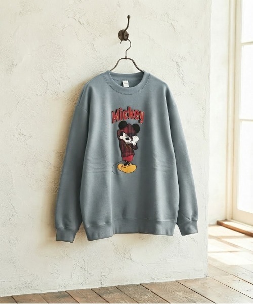 Disney(ディズニー)の「【DISNEY/ディズニー】ミッキーマウス アップリケクルーネックスウェット(裏起毛) ユニセックス(スウェット・レディース・サックスブルー/スミクロ/グレイッシュベージュ/ブラック/ブラウン/オートミール・LARGE/MEDIUM)」の18枚目の写真