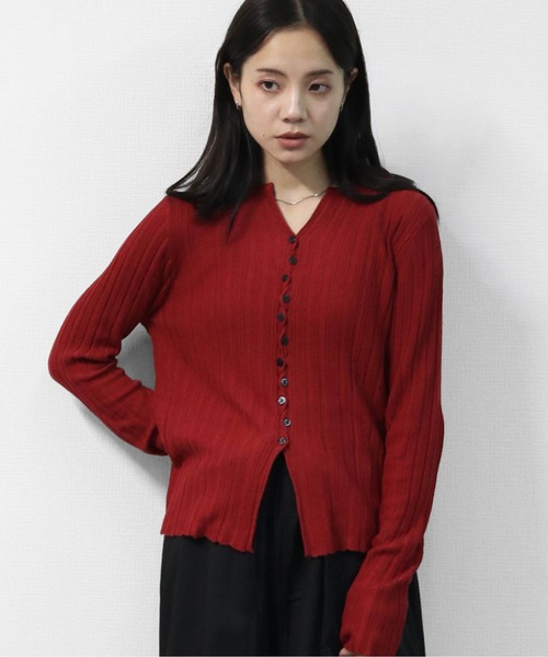 THE CELL.(ザセルドット)の「アシンメトリーボタンキーネックリブカーディガン ASYMMETRIC BUTTON KEYNECK RIBBED CARDIGAN(カーディガン/ボレロ・レディース・ワインレッド/ブラック/ブラウン/アイボリー・FREE)」の14枚目の写真