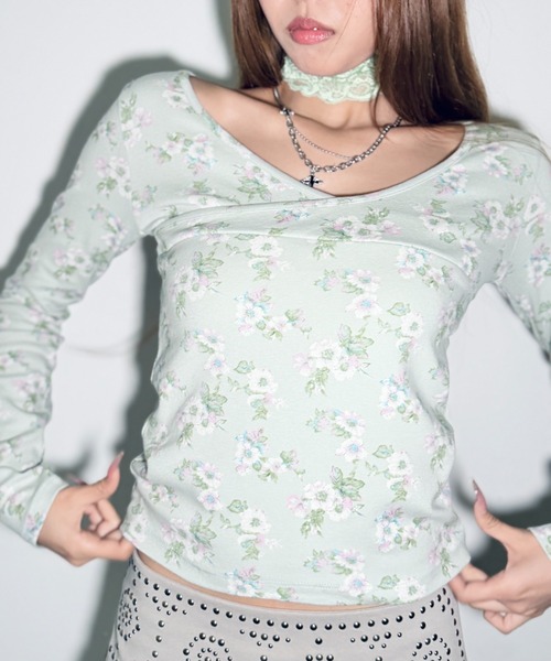 Y2K SYNAPSE FACTORY（ワイツーケー シナプスファクトリー）の「【noa花柄】VネックTシャツ（Tシャツ/カットソー・レディース・ミント/クリーム・FREE）」の17枚目の写真