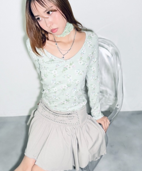 Y2K SYNAPSE FACTORY（ワイツーケー シナプスファクトリー）の「【noa花柄】VネックTシャツ（Tシャツ/カットソー・レディース・ミント/クリーム・FREE）」の15枚目の写真