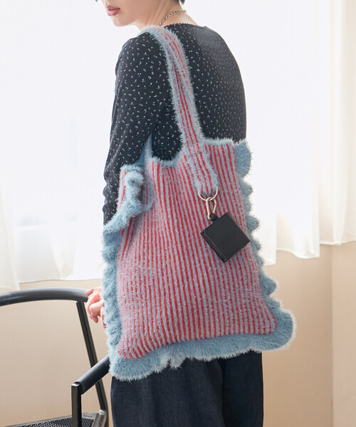 FREAK'S STORE（フリークスストア）の「FREAK'S STORE//フリークスストア シャギーニットフリルトート（トートバッグ・レディース・ブラック/ブラウン/ブルー・ONE SIZE）」の9枚目の写真