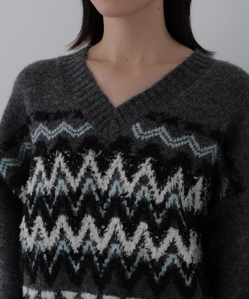 N.(N. Natural Beauty Basic)(エヌエヌナチュラルビューティーベーシック)の「ジオメトリックVネックニット(ニット/セーター・レディース・グレー系その他/ベージュ系その他・FREE)」の12枚目の写真