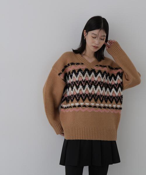 N.(N. Natural Beauty Basic)(エヌエヌナチュラルビューティーベーシック)の「ジオメトリックVネックニット(ニット/セーター・レディース・グレー系その他/ベージュ系その他・FREE)」の19枚目の写真