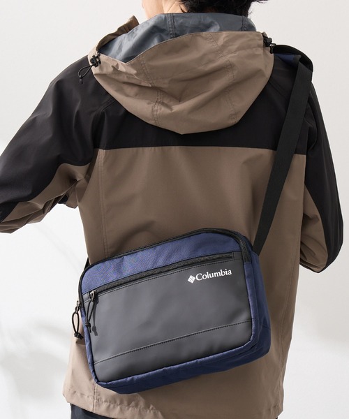 Columbia(コロンビア)の「4.6L ショルダーバッグ ポリエステル×PUレザー Columbia(ショルダーバッグ・メンズ・グレー/ネイビー・FREE)」の1枚目の写真
